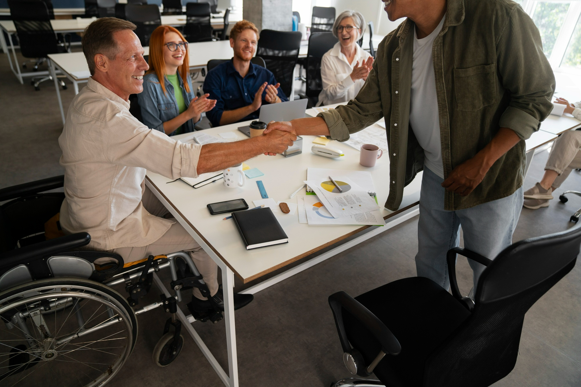 Équipe d'Iteckway à Toulouse, collaboration et échanges constructifs.